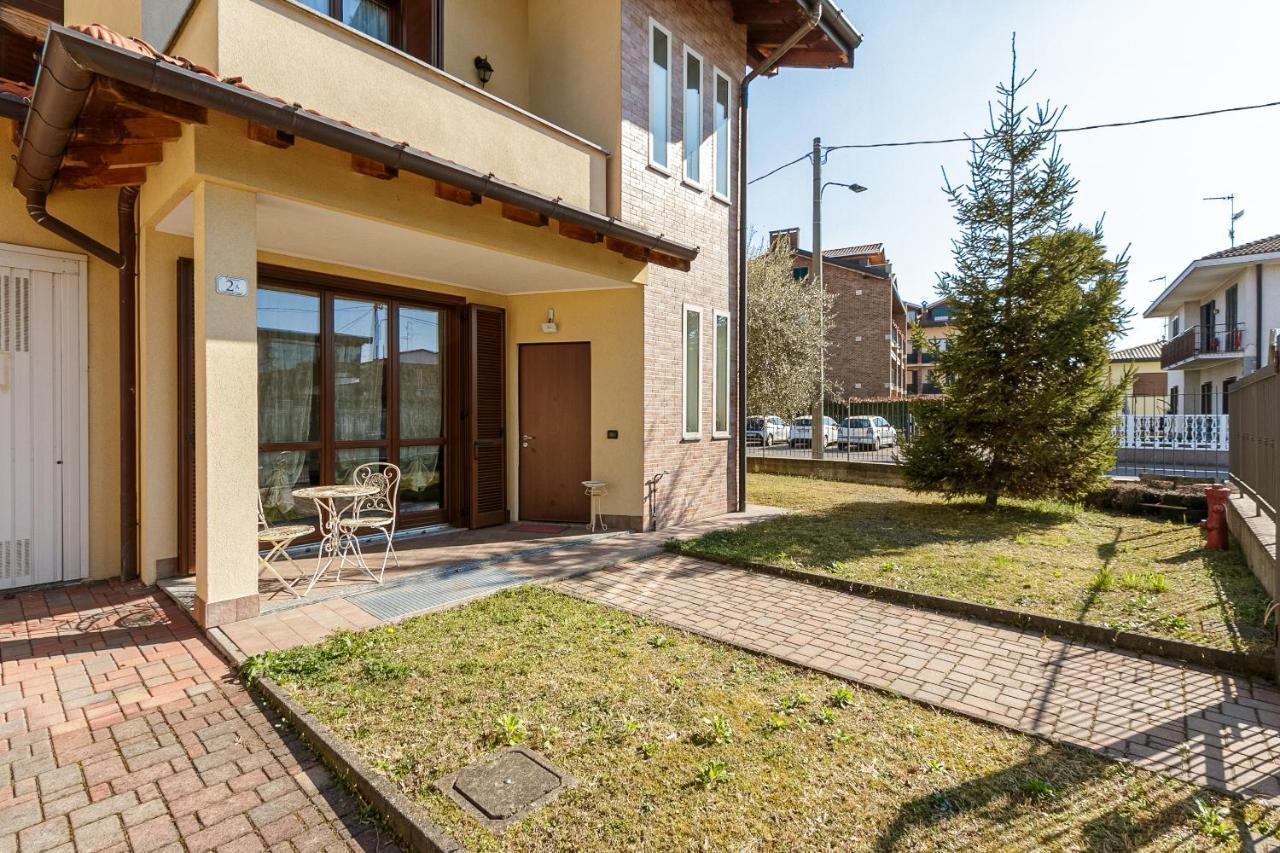 Le Quattro Stelle Villa Cardano Al Campo Eksteriør billede