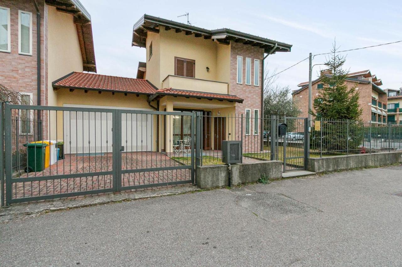 Le Quattro Stelle Villa Cardano Al Campo Eksteriør billede